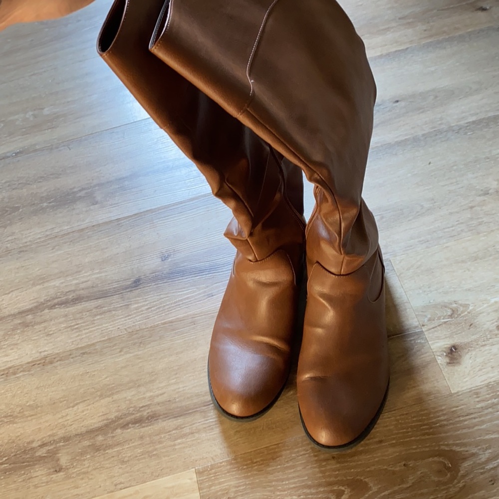 American Eagle Women’s Brown Knee High Boots - Picture 2 of 16
